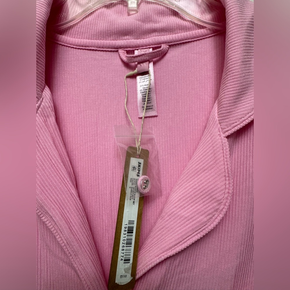 NWT SKIMS Lounge Short Sleeve in Bubble Gum Color - Picture 4 of 8
